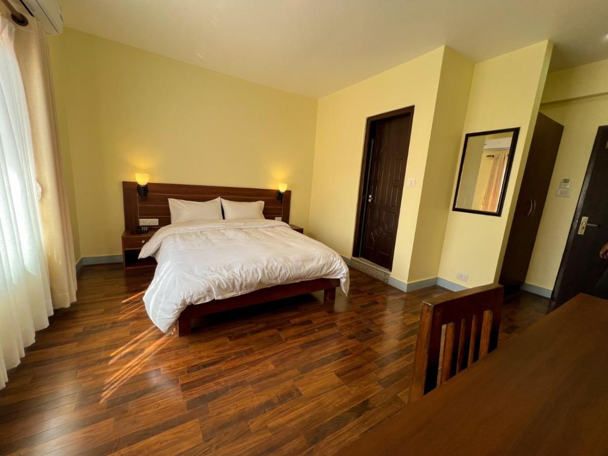 Hotel Claire Inn Kathmandu Exteriör bild
